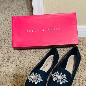 Kelly & Katie Women's Navy Blue Embellished Loafers